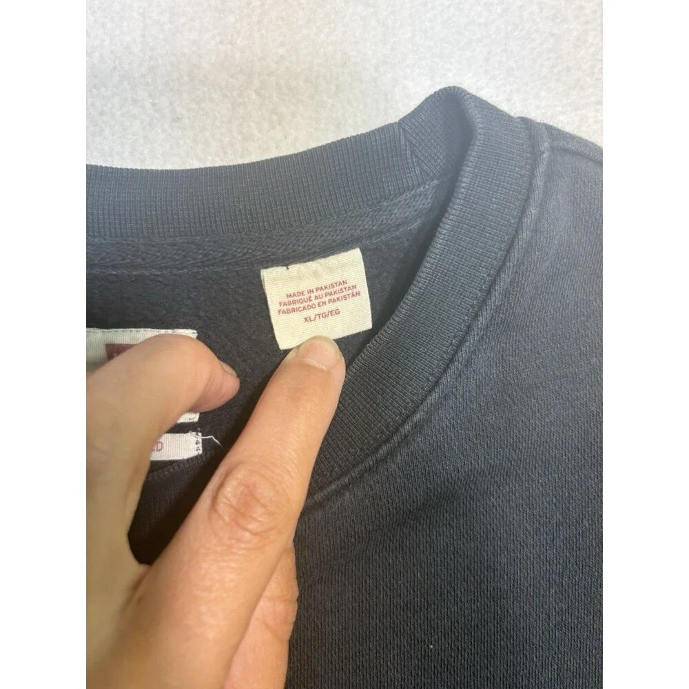 Levi’s Embroidered Relaxed Crewneck Sweatshirt- XL